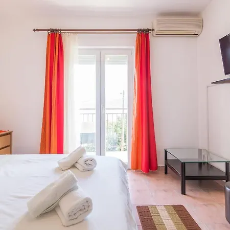 Cheap Tanja * Trogir